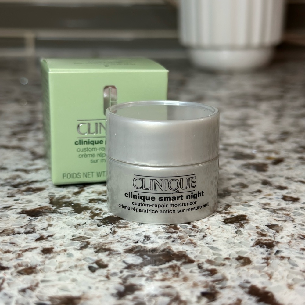 Clinique Smart Night - Custom Repair Moisturizer for Dry-Combination skin
